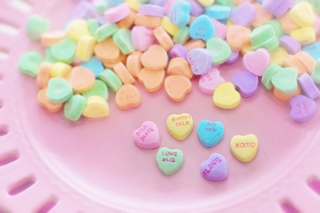 valentine candy, hearts, conversation-626446.jpg